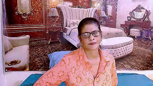 Snapshot of IndianAllure chatting on June 5, 2026, 5:36 am IndianAllure online show from June 5, 2026, 5:36 am