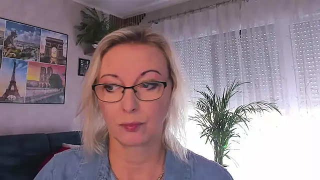 Snapshot of vanessa_chat chatting on July 8, 2026, 1:15 pm vanessa chat online show from July 8, 2026, 1:15 pm