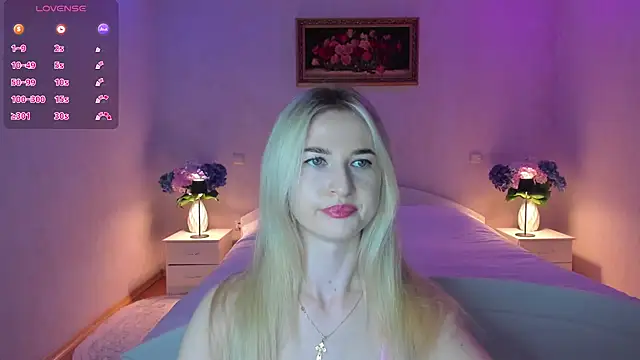 AnnaCarrera online show from July 18, 2026, 8:34 pm