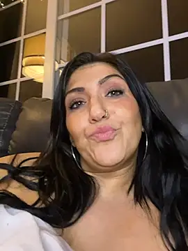 LittleMissEeve online show from May 21, 2026, 4:41 am