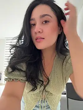 Nina lovi online show from June 30, 2026, 5:47 pm