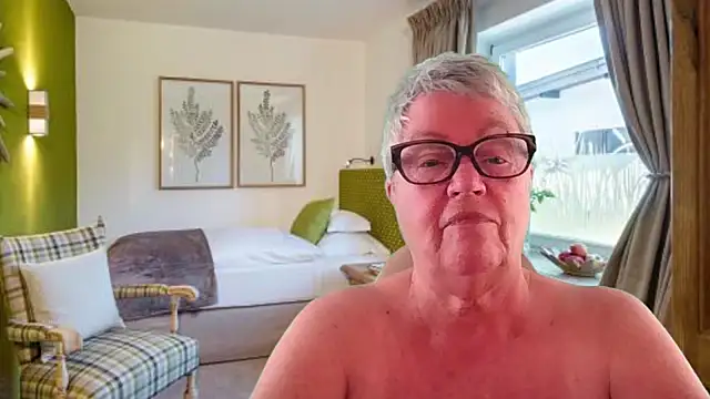 Snapshot of GrannyChrissy68 chatting on May 1, 2026, 2:32 pm GrannyChrissy68 online show from May 1, 2026, 2:32 pm