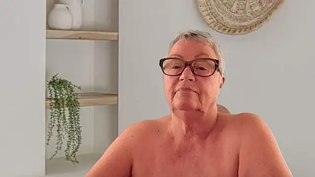 Snapshot of GrannyChrissy68 chatting on May 28, 2026, 12:46 pm GrannyChrissy68 online show from May 28, 2026, 12:46 pm