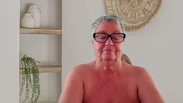 Snapshot of GrannyChrissy68 chatting on May 29, 2026, 2:15 pm GrannyChrissy68 online show from May 29, 2026, 2:15 pm