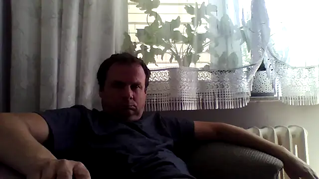 grzes19763 online show from May 20, 2026, 9:37 am