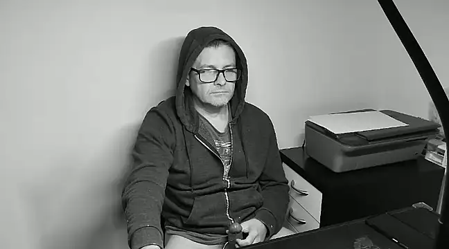 qpmarioxh online show from December 26, 2024, 8:18 am