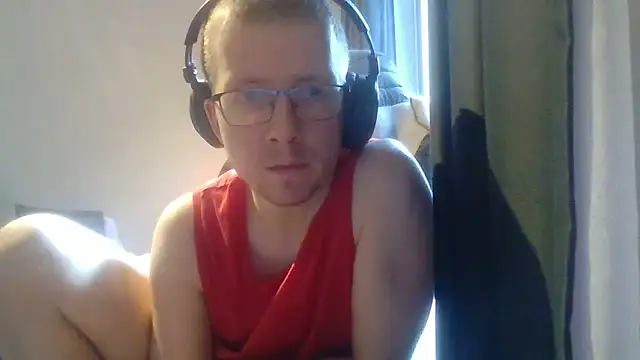 Snapshot of David250692 chatting on June 11, 2026, 9:40 am David250692 online show from June 11, 2026, 9:40 am