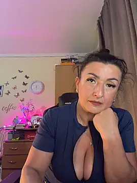 Snapshot of Hotangel75 chatting on June 21, 2026, 5:59 pm Hotangel75 online show from June 21, 2026, 5:59 pm