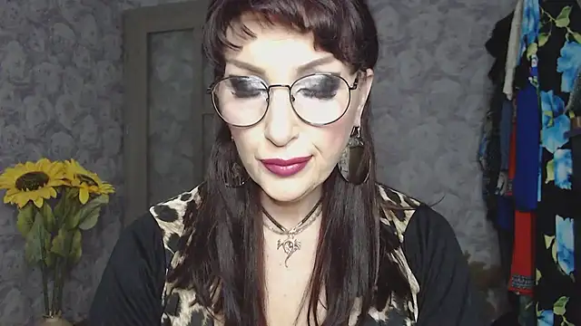 Aziza1 online show from May 9, 2026, 2:22 pm