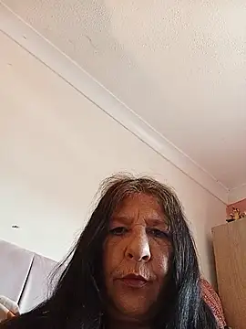 Leanne43 online show from July 22, 2026, 2:09 pm