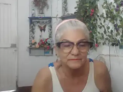 FunnyGrandma online show from January 27, 2025, 9:22 pm