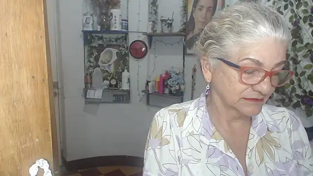 FunnyGrandma online show from May 21, 2026, 2:29 am
