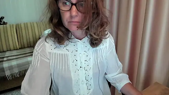 lauraoven online show from July 3, 2026, 9:59 am
