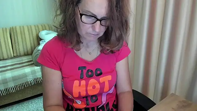 lauraoven online show from July 11, 2026, 8:06 am