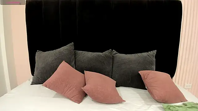 pink dustt online show from August 8, 2026, 2:14 am