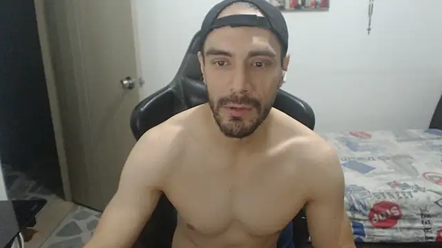 samuelgarcia  online show from June 15, 2026, 12:13 am