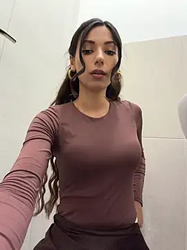  MiaQueen  online show from July 9, 2026, 10:14 pm