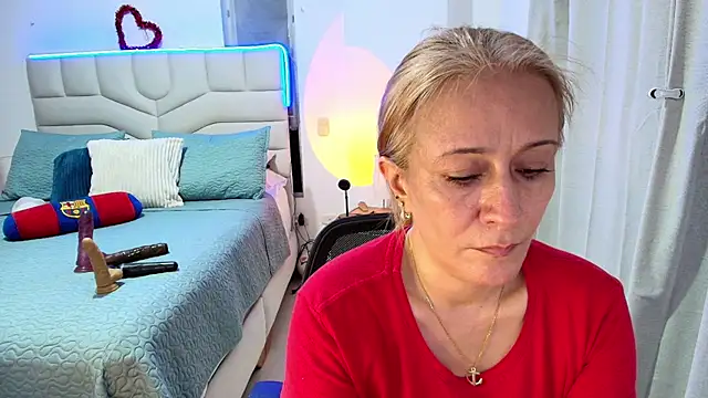 Naty Stone online show from July 17, 2026, 9:52 pm