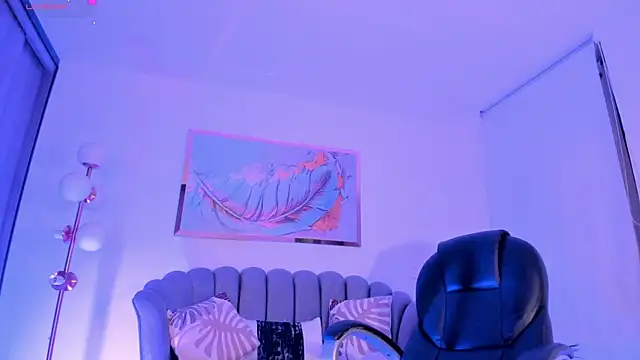 ZoePresleyX online show from July 17, 2026, 1:45 am