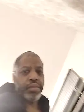 Snapshot of alfiebrown007 chatting on March 2, 2026, 10:05 pm alfiebrown007 online show from March 2, 2026, 10:05 pm