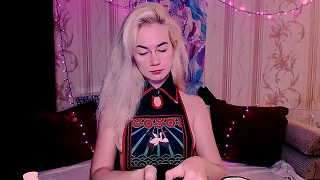 xxxcharismaaa online show from July 2, 2026, 8:04 pm