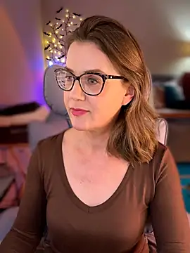 MaiseKnox online show from June 27, 2026, 9:53 pm
