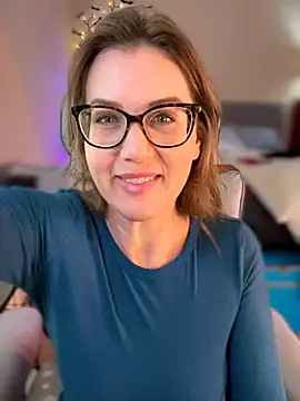 MaiseKnox online show from July 5, 2026, 4:58 pm
