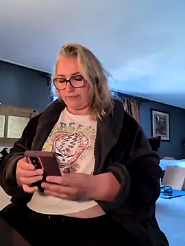 Canadian BBW online show from June 11, 2026, 2:48 pm