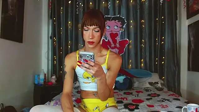 Kenisha Sweet online show from July 19, 2026, 12:25 am