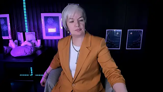 CarmenSoft online show from July 15, 2026, 9:14 am