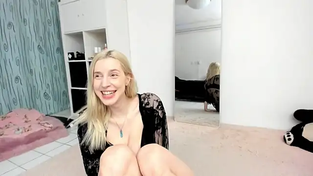 KenzieDawton online show from July 24, 2026, 11:30 am