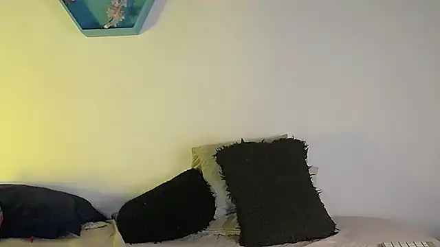 amanda milf 1 online show from July 22, 2026, 8:33 pm