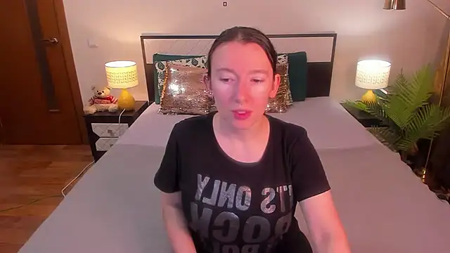 CatherineWalls online show from July 6, 2026, 3:03 am