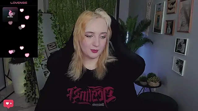 AsheLucker online show from May 24, 2026, 3:44 am