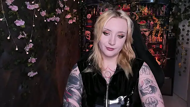 AsheLucker online show from June 23, 2026, 6:33 am