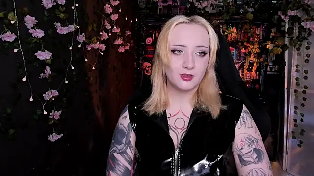 AsheLucker online show from July 1, 2026, 7:43 am