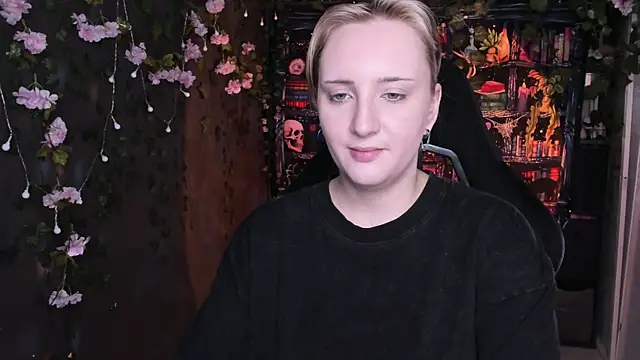 AsheLucker online show from July 7, 2026, 6:47 am