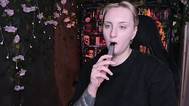 AsheLucker online show from July 7, 2026, 7:23 am