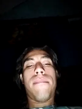 Snapshot of AlexAlejandro13 chatting on May 15, 2026, 8:32 am AlexAlejandro13 online show from May 15, 2026, 8:32 am