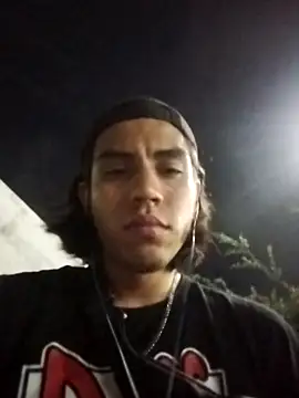Snapshot of AlexAlejandro13 chatting on May 16, 2026, 5:04 am AlexAlejandro13 online show from May 16, 2026, 5:04 am