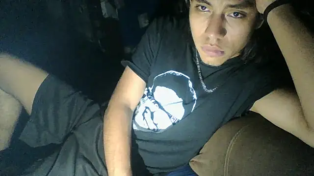 Snapshot of AlexAlejandro13 chatting on May 20, 2026, 7:14 am AlexAlejandro13 online show from May 20, 2026, 7:14 am