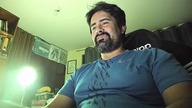 Snapshot of VonDoomdelToro chatting on June 16, 2026, 6:27 am VonDoomdelToro online show from June 16, 2026, 6:27 am