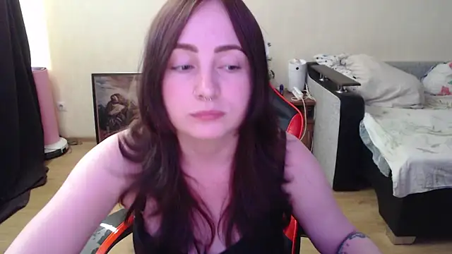 Snapshot of Laralianna chatting on June 14, 2026, 2:19 pm Laralianna online show from June 14, 2026, 2:19 pm