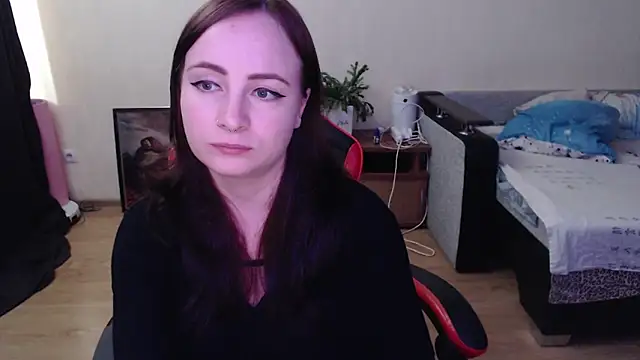 Snapshot of Laralianna chatting on June 16, 2026, 10:18 am Laralianna online show from June 16, 2026, 10:18 am