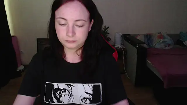 Snapshot of Laralianna chatting on June 26, 2026, 1:37 pm Laralianna online show from June 26, 2026, 1:37 pm