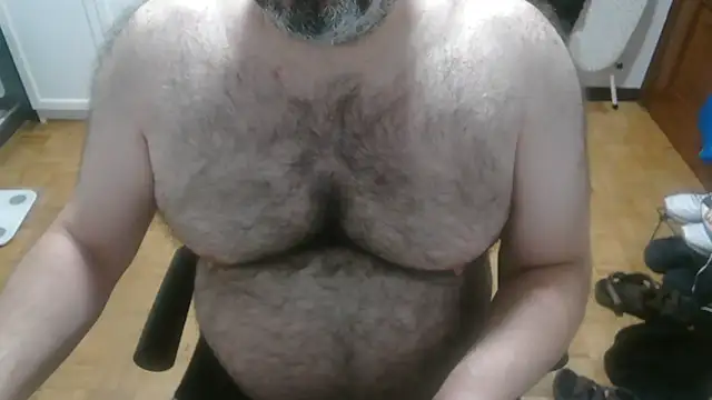 Snapshot of mikeyhotbear chatting on July 9, 2026, 4:16 am mikeyhotbear online show from July 9, 2026, 4:16 am
