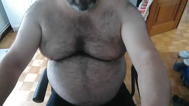 Snapshot of mikeyhotbear chatting on July 11, 2026, 9:45 am mikeyhotbear online show from July 11, 2026, 9:45 am