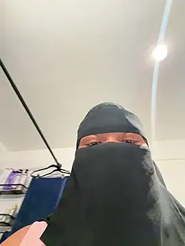 Snapshot of Submissive_Arab chatting on May 17, 2026, 2:09 am Submissive Arab online show from May 17, 2026, 2:09 am
