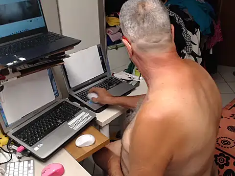 firenze77 online show from August 5, 2026, 3:42 am