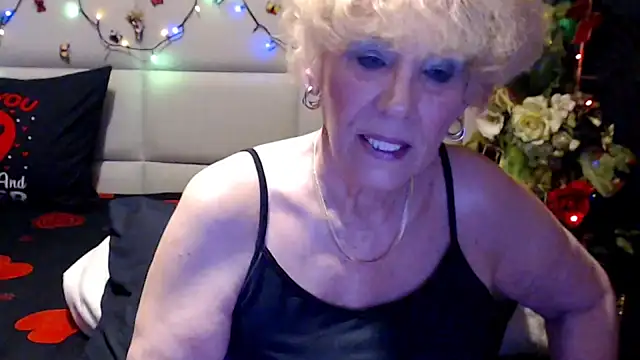HappyWomanOn online show from June 18, 2026, 9:09 am